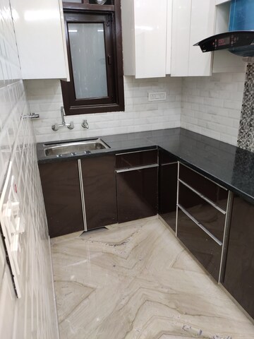 Kitchen in 2 BHK Builder Floor at Subhash Nagar – for Rent
