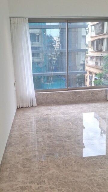 Room in 2 BHK Apartment at Samyakth Bliss, Khar West – for Sale