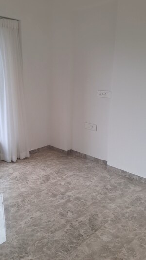 Room in 2 BHK Apartment at Samyakth Bliss, Khar West – for Sale