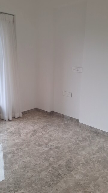 Room in 2 BHK Apartment at Samyakth Bliss, Khar West – for Sale