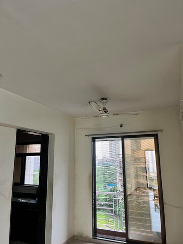 Furnished Amenities in 2 BHK Apartment at Swastik Windsor Heights, Kharghar – for Rent
