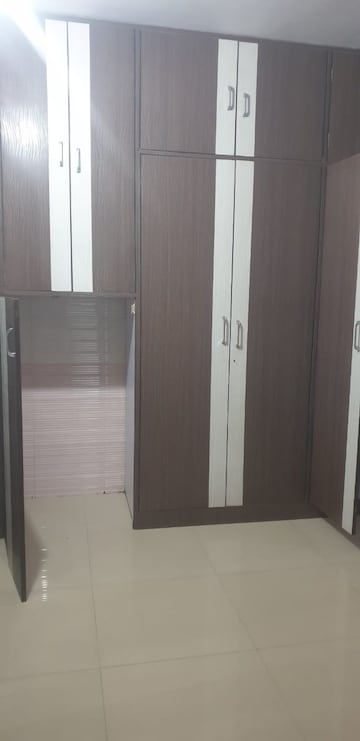 Room in 2 BHK Apartment at Tanna Mangeshi Dazzle III, Thakurli – for Rent