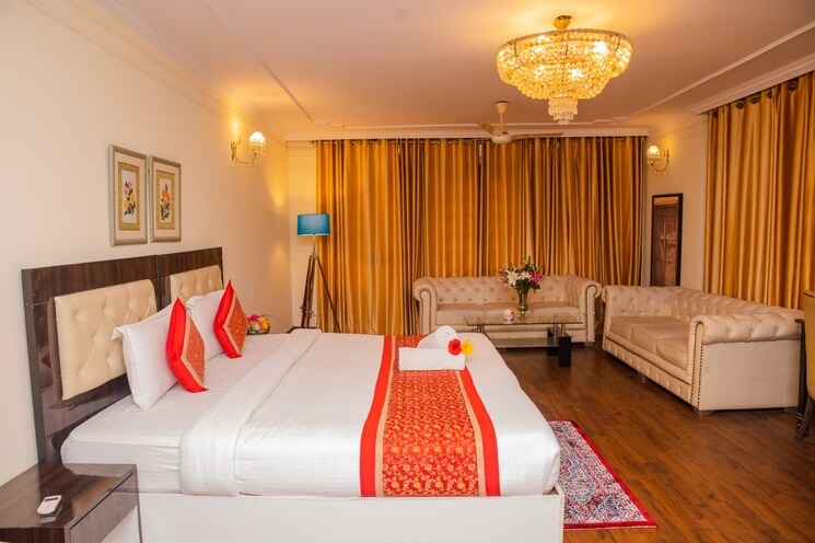 Bedroom, greater kailash ii 2 Bedroom 500 Sq.Yd. Builder Floor In Greater Kailash ii Delhi 9150427