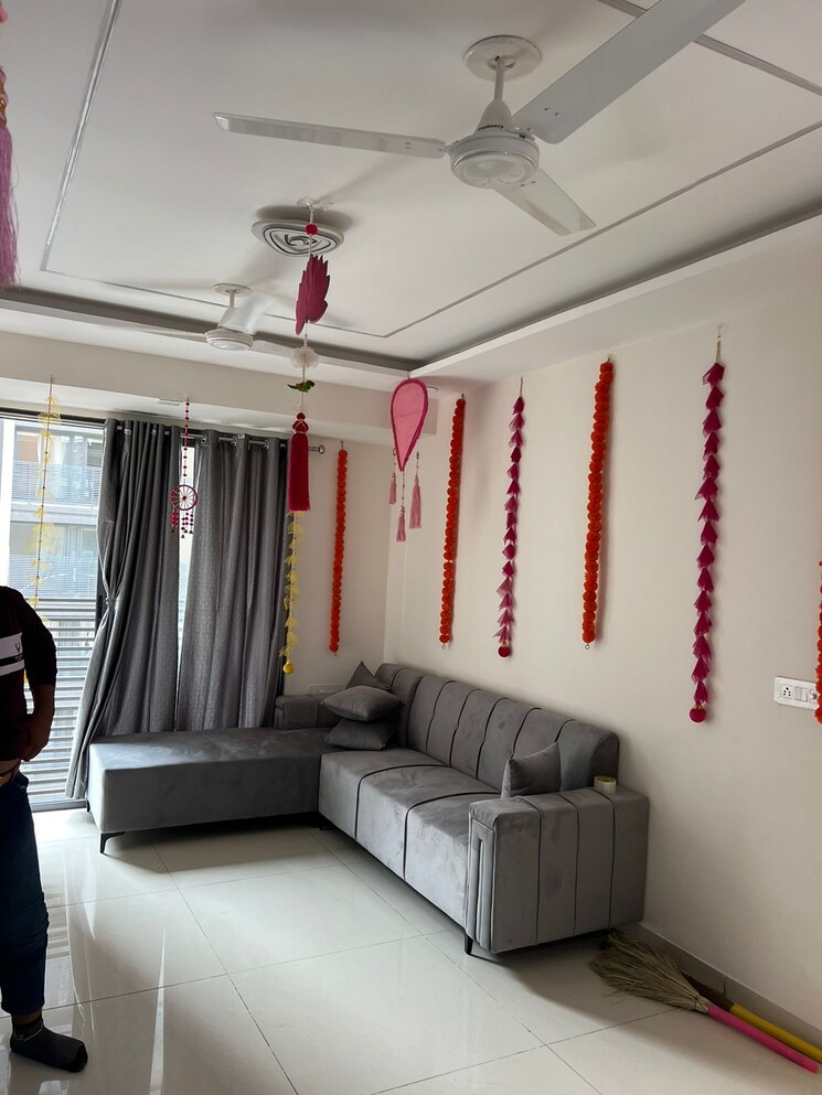 Living Room, bhadaj 3 Bedroom 1665 Sq.Ft. Apartment In Bhadaj Ahmedabad 9150411