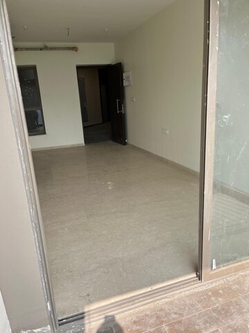 Room in 2 BHK Apartment at Kalpataru Paramount D, Kapur Bawdi – for Sale