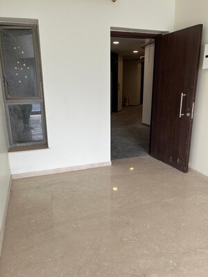 Room in 2 BHK Apartment at Kalpataru Paramount D, Kapur Bawdi – for Sale