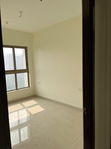 Room in 2 BHK Apartment at Kalpataru Paramount D, Kapur Bawdi – for Sale