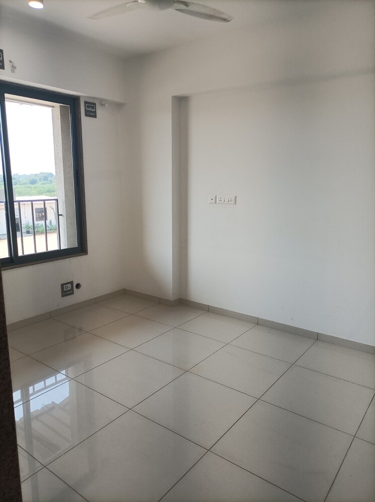 Room, shilp-ananta 2 Bedroom 1085 Sq.Ft. Apartment In Shela Ahmedabad 9150497