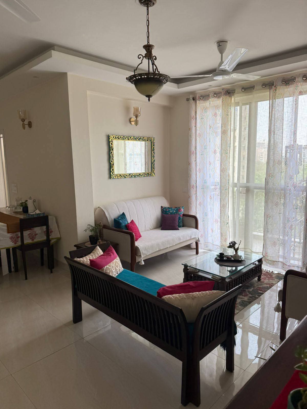 3 BHK + Servant Room Apartment For Rent in Unitech Escape
