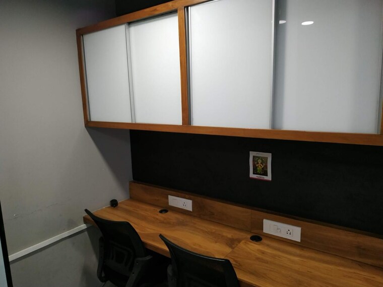 undefined, thaltej Commercial Office Space in IT/SEZ 700 Sq.Ft. In Thaltej Ahmedabad 9150521
