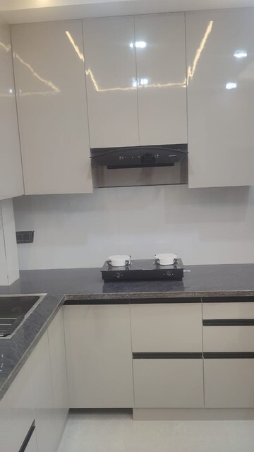 Kitchen in 2.5 BHK Apartment at Smart World Orchard, Sector 61 – for Rent