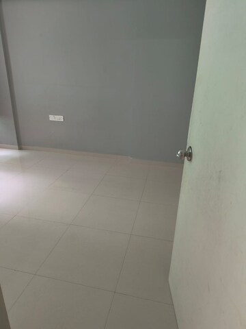Room in 2 BHK Apartment at Shela – for Sale