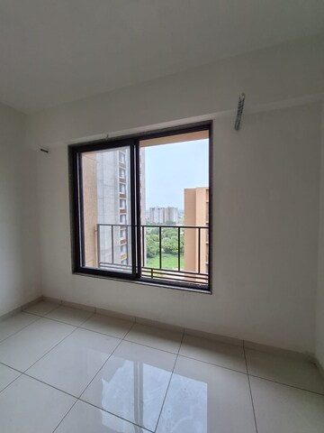 Room in 3 BHK Apartment at Shela – for Sale