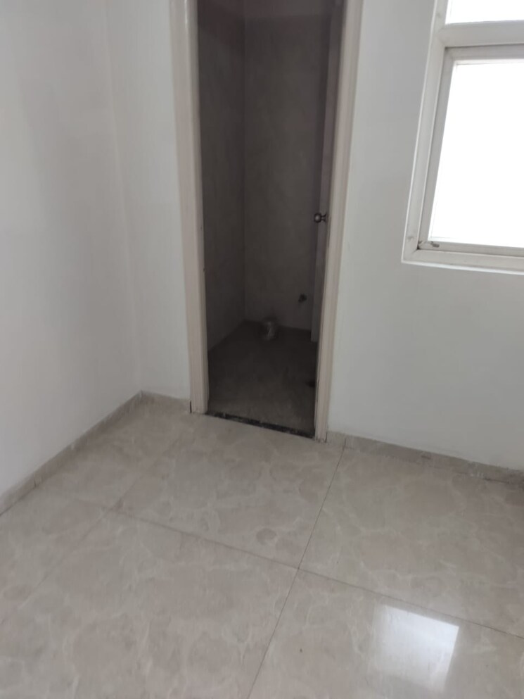 Room, maxblis-white-house 4 Bedroom 2275 Sq.Ft. Apartment In Sector 75 Noida 9150624