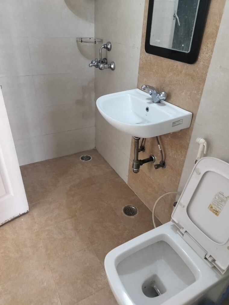 Attached Bathroom, maxblis-white-house 4 Bedroom 2275 Sq.Ft. Apartment In Sector 75 Noida 9150624