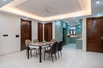 Team Area in 3 BHK Apartment at Pioneer Park Phase 1, Sector 61 – for Rent