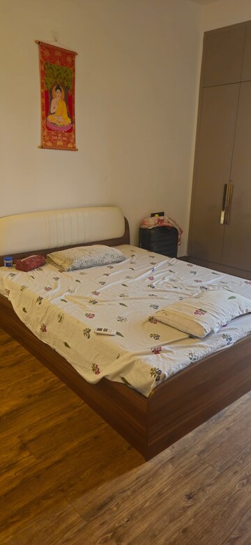 Bedroom in 3 BHK Apartment at Pioneer Park Phase 1, Sector 61 – for Rent