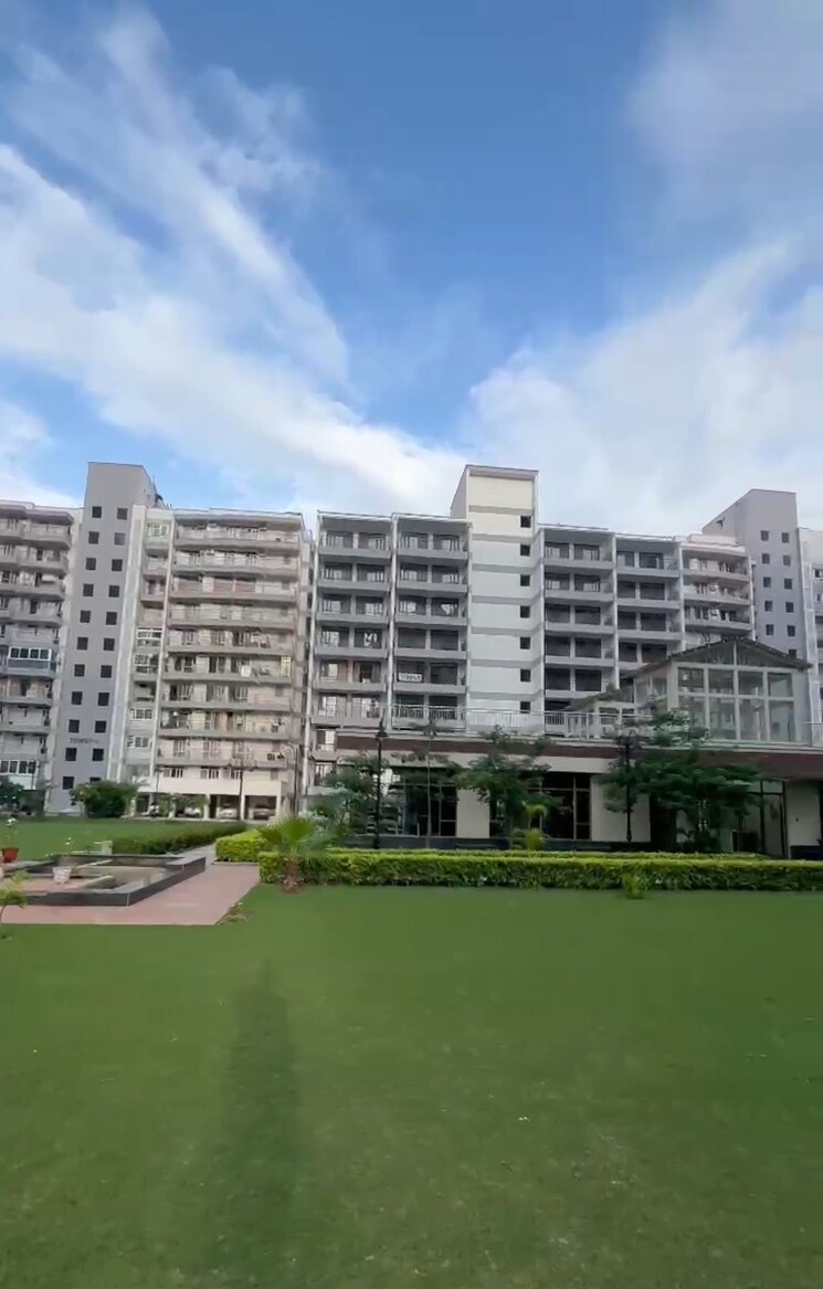 Exterior View, pareena-express-heights 3 Bedroom 1865 Sq.Ft. Apartment In Sector 99 Gurgaon 9150643