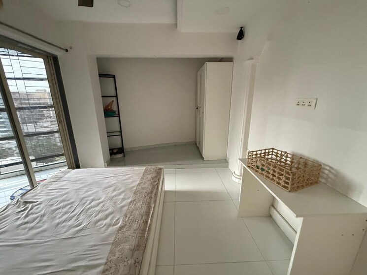 Bathroom, sai-pooja-bandra-west 3 Bedroom 1250 Sq.Ft. Apartment In Bandra West Mumbai 9150785