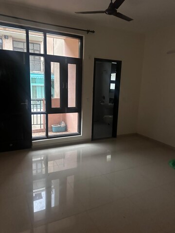 Room in 3 BHK Builder Floor at Omaxe New Chandigarh, North Mullanpur – for Rent