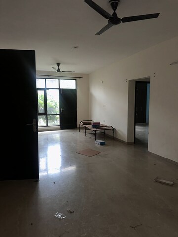 Room in 3 BHK Builder Floor at Omaxe New Chandigarh, North Mullanpur – for Rent