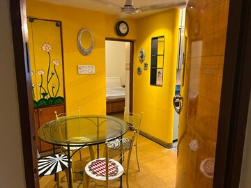 Team Area in 4 BHK Apartment at Payal CHS Varsova, Versova – for Rent