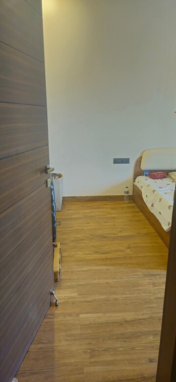 Furnished Amenities in 3 BHK Apartment at Conscient Heritage One, Sector 62 – for Rent
