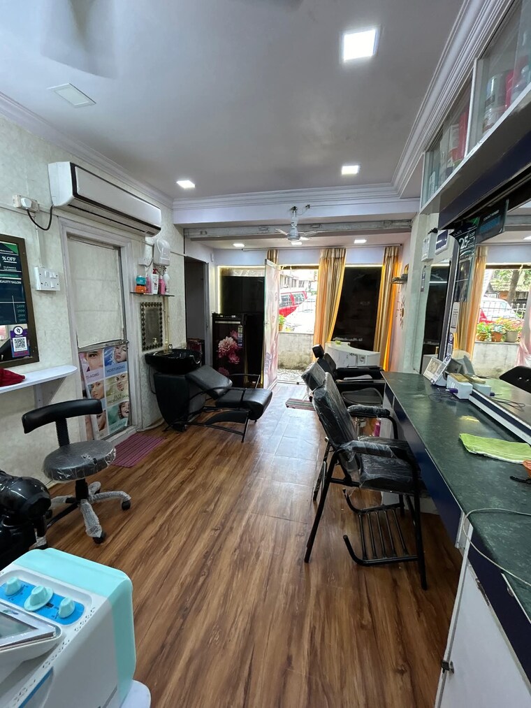  Parking, anand-chs-andheri-east Commercial Shop 300 Sq.Ft. In Andheri East Mumbai 9150935