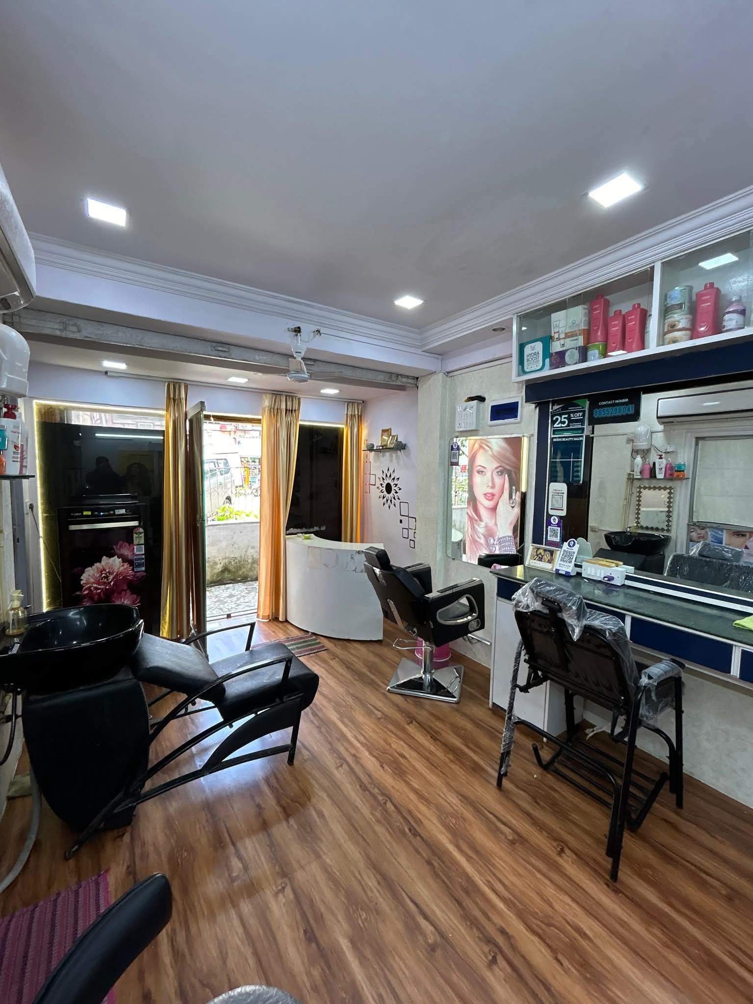 Retail Shop For Rent in Anand CHS Andheri East