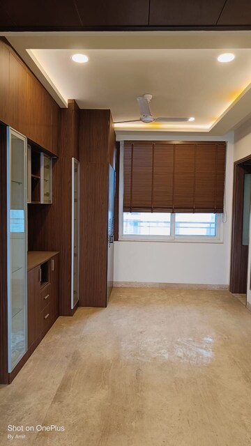 Room in 2 BHK Apartment at Aims Golf Avenue II, Sector 75 – for Rent