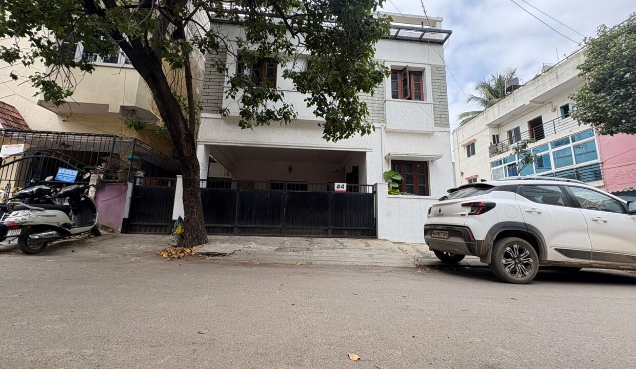 6+ BHK + Pooja Room Independent House For Sale in Kanaka Nagar