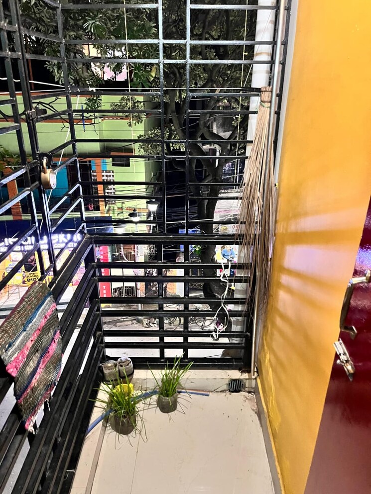 Balcony, new alipore 3 Bedroom 1250 Sq.Ft. Builder Floor In New Alipore Kolkata 9151023