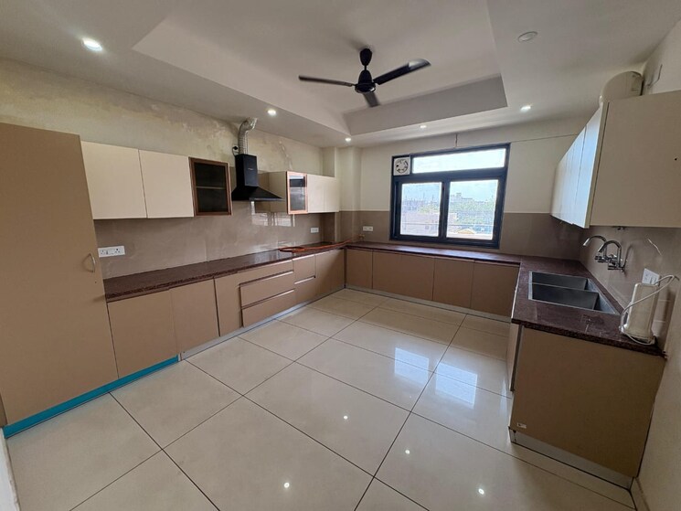 Kitchen, godrej-meridien 3 Bedroom 2002 Sq.Ft. Apartment In Sector 106 Gurgaon 9151079