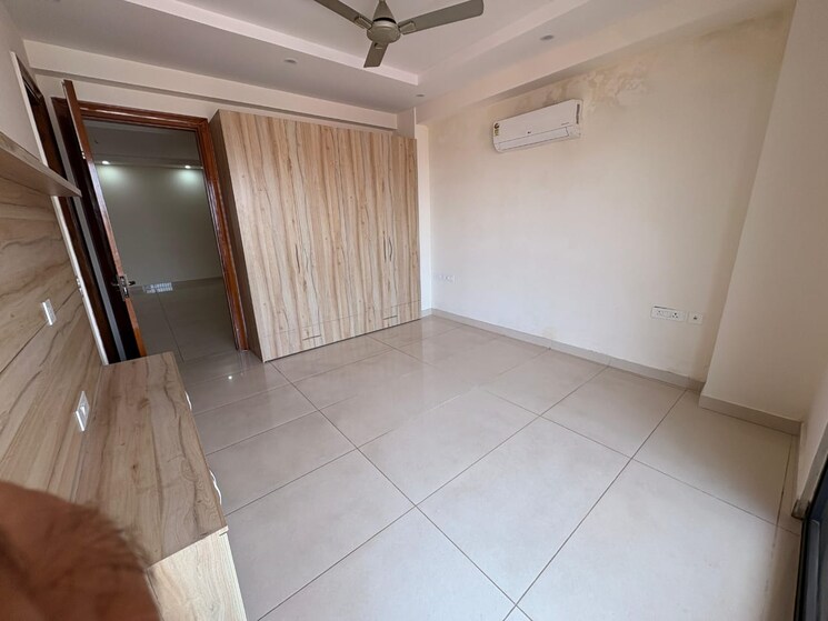 Room, godrej-meridien 3 Bedroom 2002 Sq.Ft. Apartment In Sector 106 Gurgaon 9151079