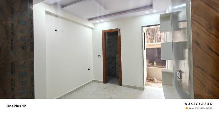 Room, sector 110 2 Bedroom 1100 Sq.Ft. Builder Floor In Sector 110 Noida 9151163