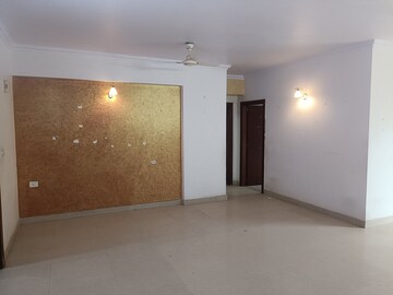 Room in 3.5 BHK Apartment at Prestige Kensington Gardens, Jalahalli – for Rent