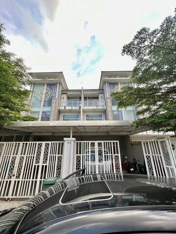 Balcony in 4 BHK Villa at Sarjapur – for Sale