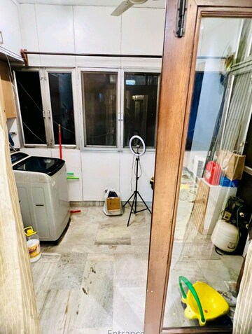 Team Area in 3 BHK Builder Floor at Greater Kailash ii – for Rent
