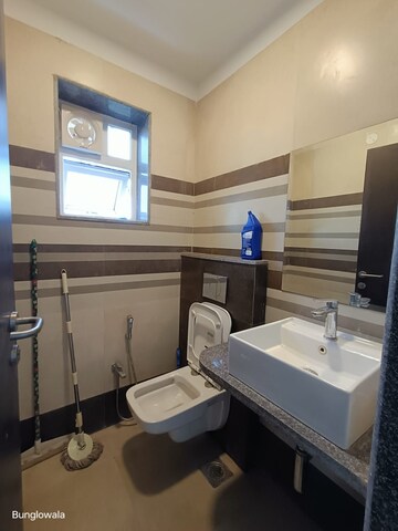 Team Area in 4 BHK Villa at Porvorim – for Rent