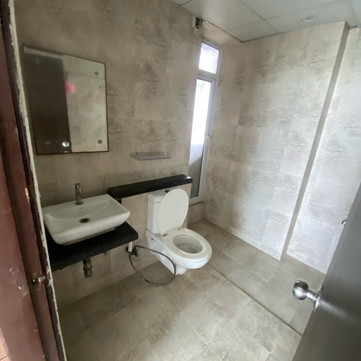 Bathroom, mahagun-mirabella 3 Bedroom 1730 Sq.Ft. Apartment In Sector 79 Noida 9151148