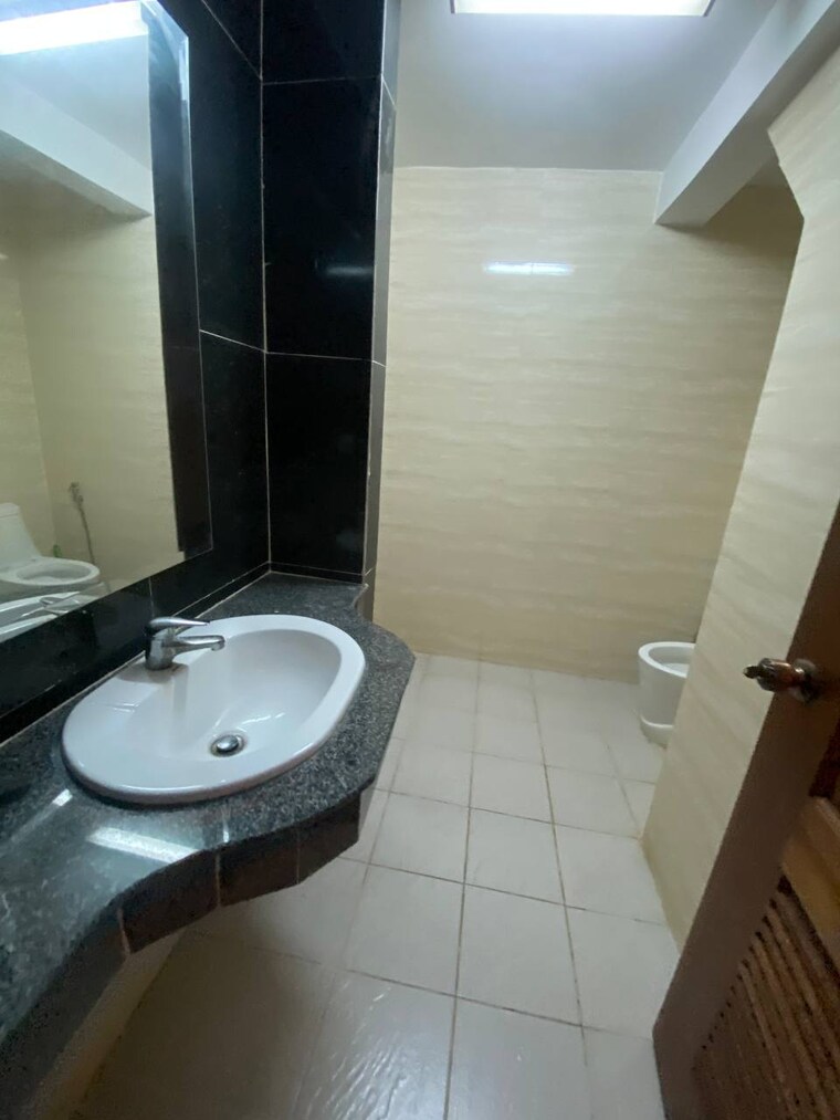 Bathroom, sarjapur 4 Bedroom 3050 Sq.Ft. Villa In Sarjapur Bangalore 9151162