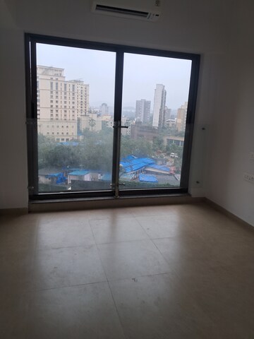 Room in 2 BHK Apartment at Kanakia Silicon Valley, Powai – for Rent