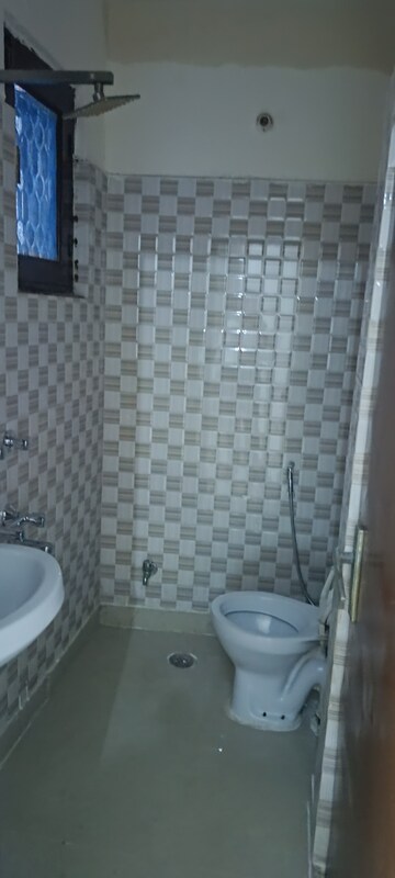 Bathroom in 2 BHK Builder Floor at Saket – for Rent