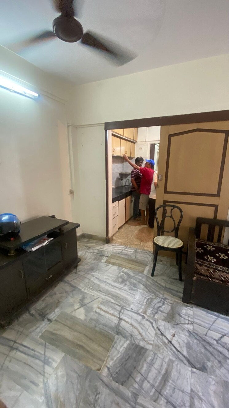 Living Room, satya-shreepal-nagar-chs 1 Bedroom 410 Sq.Ft. Apartment In Kandivali West Mumbai 9151203