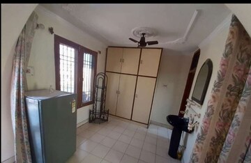Living Room in 1 BHK Builder Floor at Sector 47 – for Rent