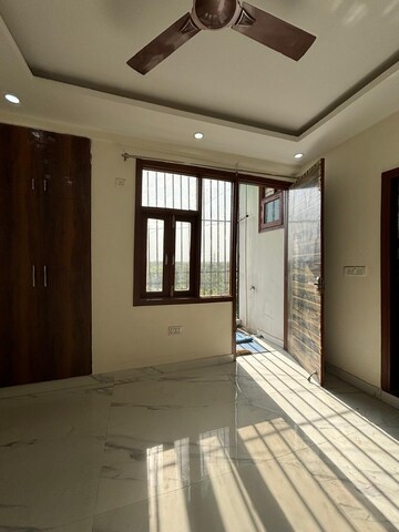 Room in 2 BHK Builder Floor at Saket – for Rent