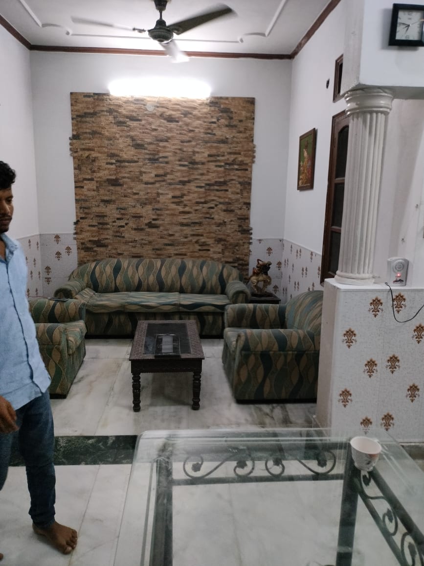 1 BHK Independent House For Rent in RWA Apartments Sector 52