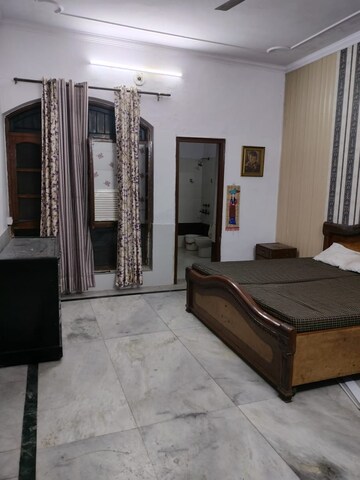 Bedroom in 1 BHK Independent House at RWA Apartments Sector 52, Sector 52 – for Rent