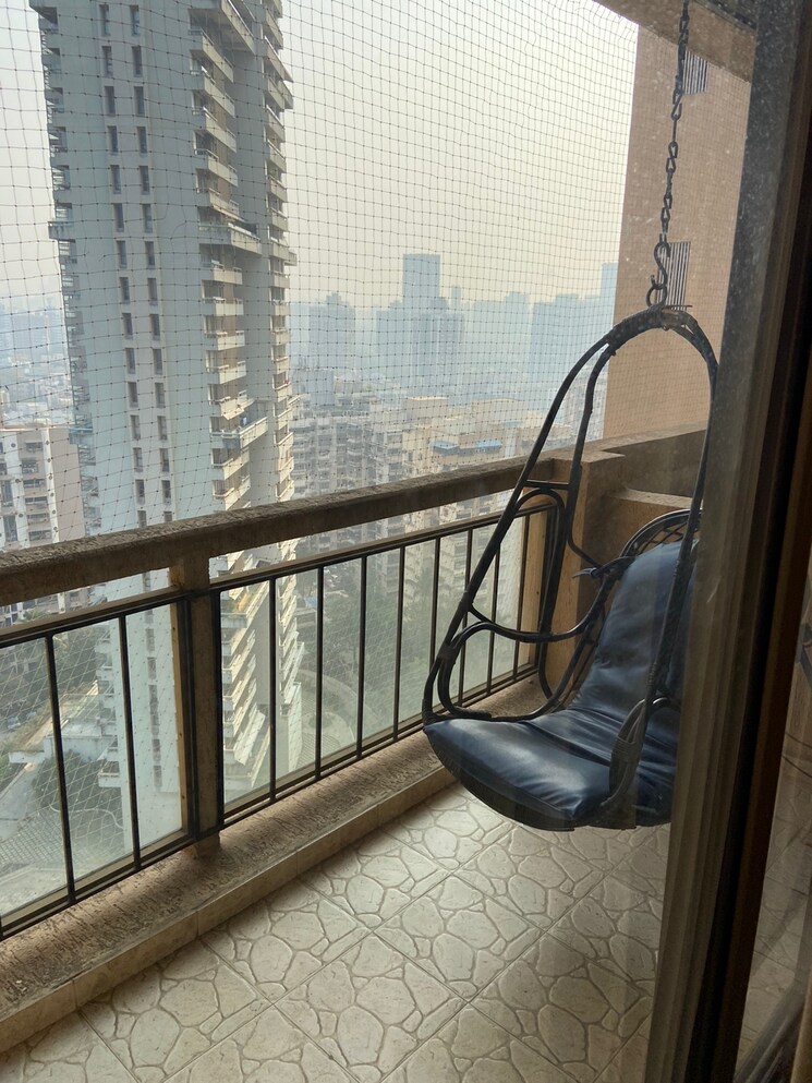 Balcony, oberoi-sky-gardens 3.5 Bedroom 3200 Sq.Ft. Apartment In Andheri West Mumbai 9151218