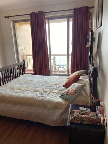 Bedroom in 3.5 BHK Apartment at Oberoi Sky Gardens, Andheri West – for Rent